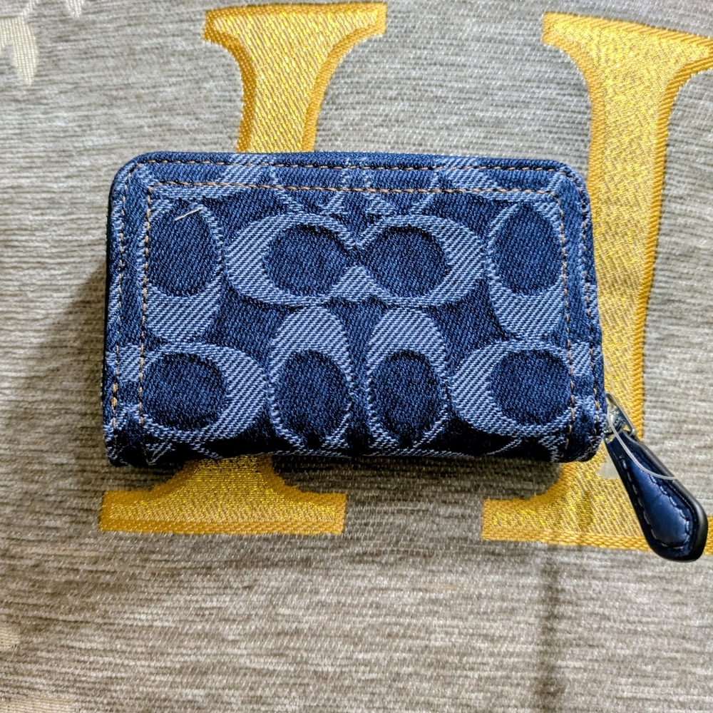Coach Signature Denim Zip Around Card Case - Picture 3 of 4